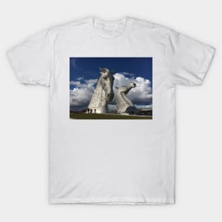 The Kelpies, Helix Park , Grangemouth T-Shirt